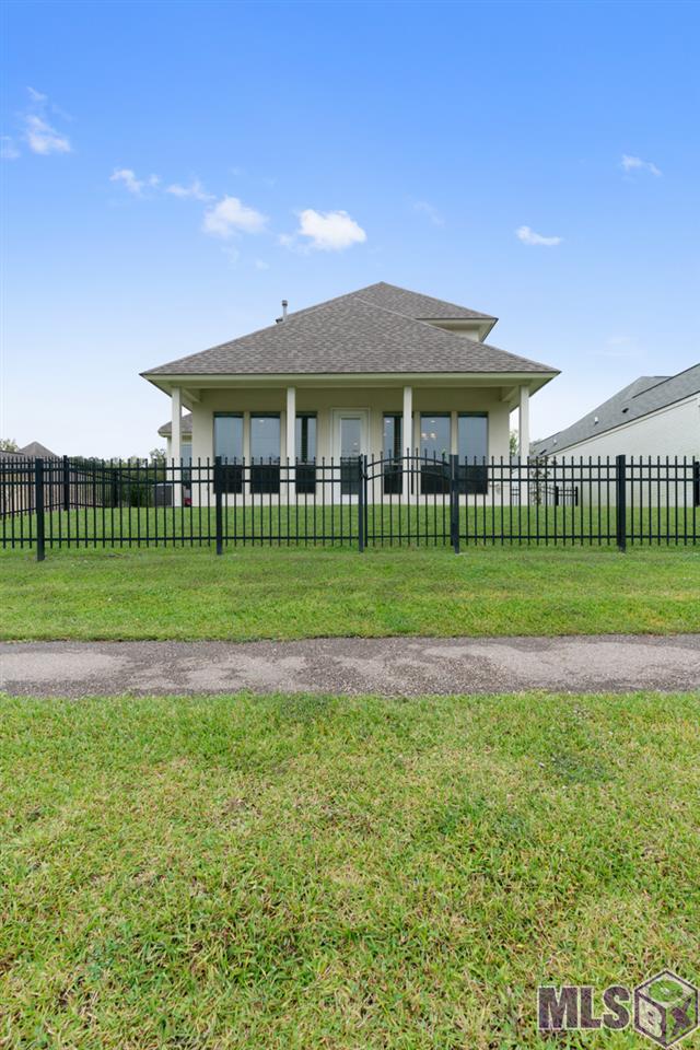 8148 Valencia Court Baton Rouge, LA 70820 - Photo 6 of 23