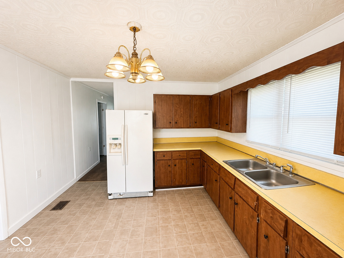 1016 East 29th Street Anderson, IN 46016 - Photo 12 of 22