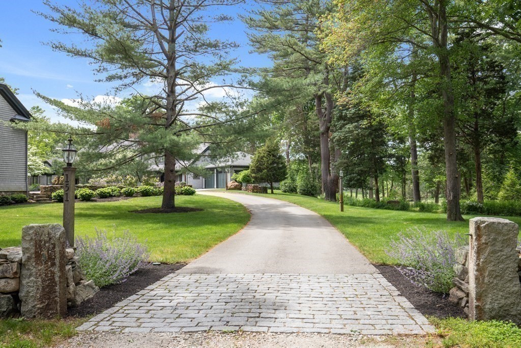 151 Border Street Scituate, MA 02066 - Photo 4 of 38