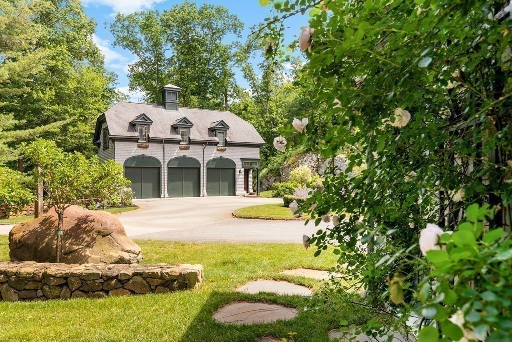 151 Border Street Scituate, MA 02066 - Photo 8 of 38