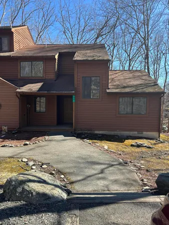 $2,200 | 313 Keswick Avenue, Bushkill, PA 18324