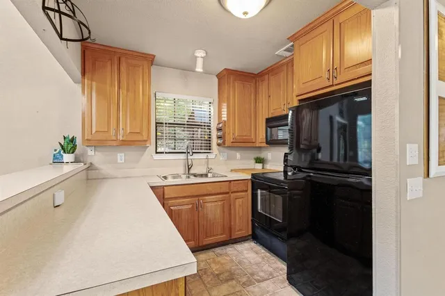 $349,900 | 91 Shadow Lane, Pottsboro, TX 75076