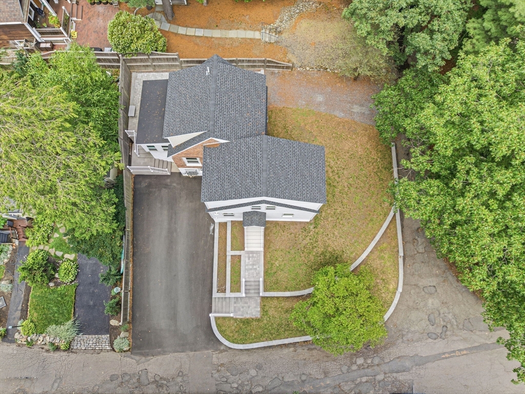 63 Russell Road Wellesley, MA 02482 - Photo 37 of 42