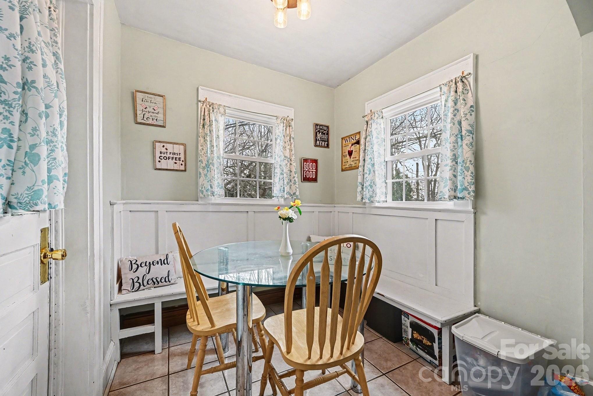 409 Miles Road Shelby, NC 28150 - Photo 10 of 23 a dining room with furniture and window