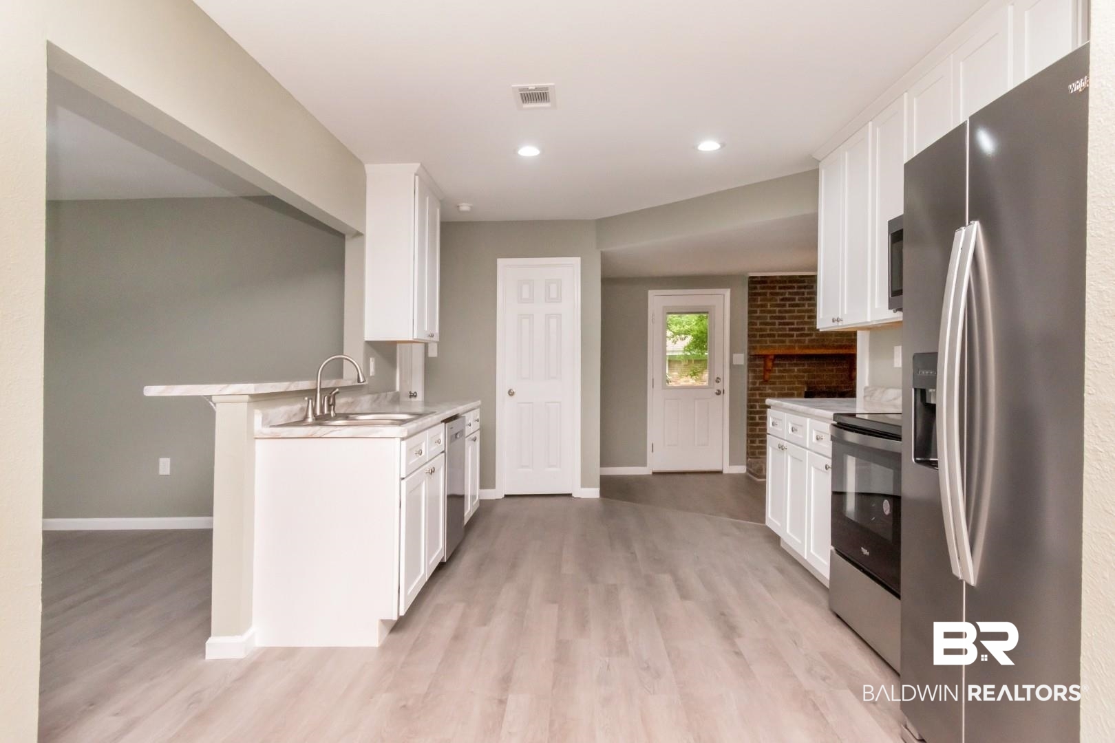 718 Cross Street Saraland, AL 36571 - Photo 7 of 30