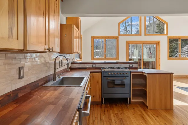 $875,000 | 15 Beeslack Lane, Ophir, CO 81426