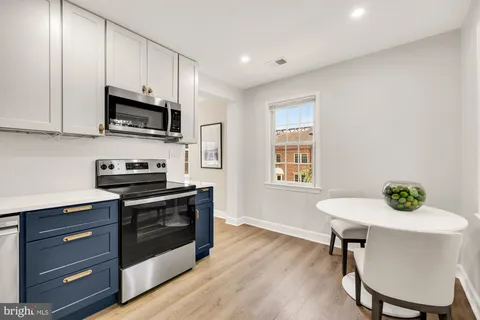 $470,000 | 1115 North Pitt Street, Unit 3A, Alexandria, VA 22314