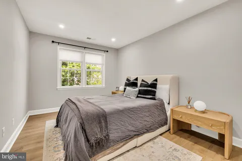 $470,000 | 1115 North Pitt Street, Unit 3A, Alexandria, VA 22314