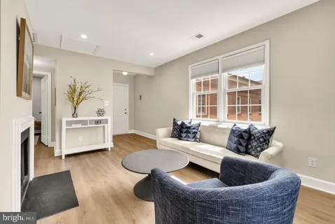 $448,000 | 1115 North Pitt Street, Unit 3A, Alexandria, VA 22314
