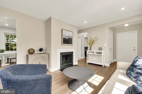 $448,000 | 1115 North Pitt Street, Unit 3A, Alexandria, VA 22314