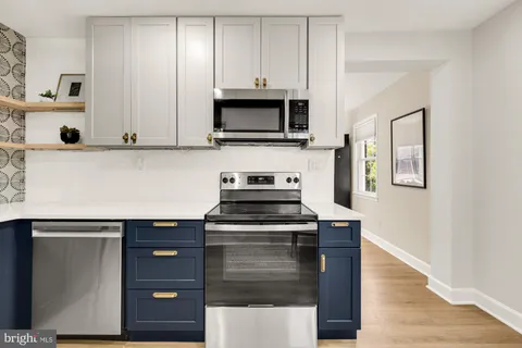 $470,000 | 1115 North Pitt Street, Unit 3A, Alexandria, VA 22314