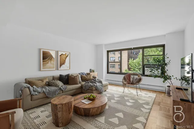 $479,000 | 21-71 34th Avenue, Unit 5D | Astoria