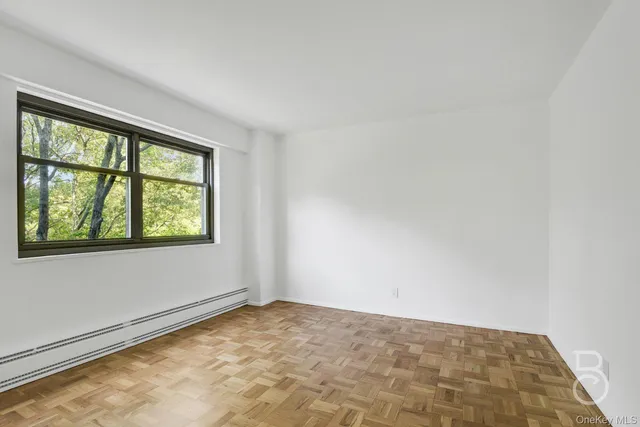 $479,000 | 21-71 34th Avenue, Unit 5D | Astoria