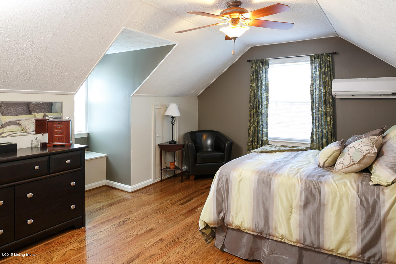 4504 Blenheim Road Louisville, KY 40207 - Photo 18 of 26 RealTourCast Willinger Blenheim (15 of