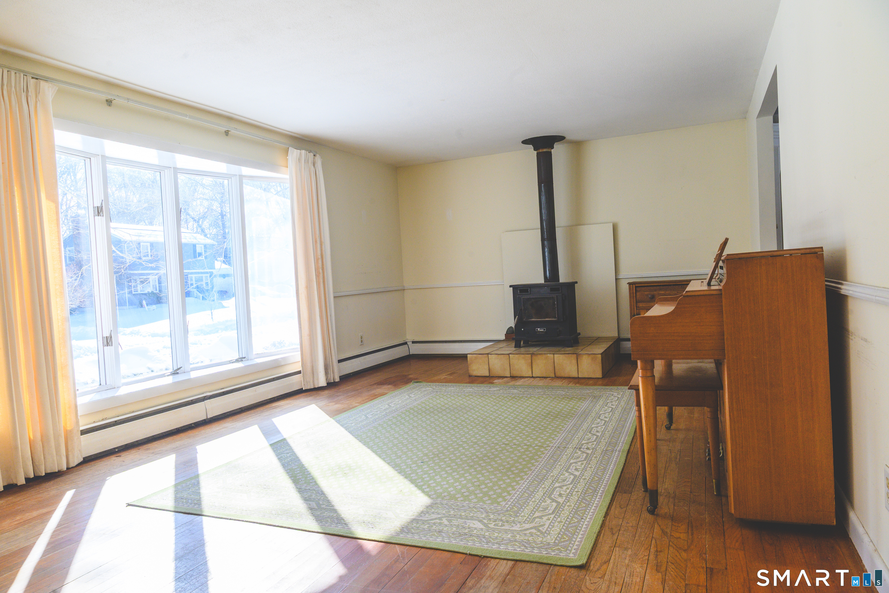 7 Old Colony Road North Stonington, CT 06359 - Photo 4 of 21