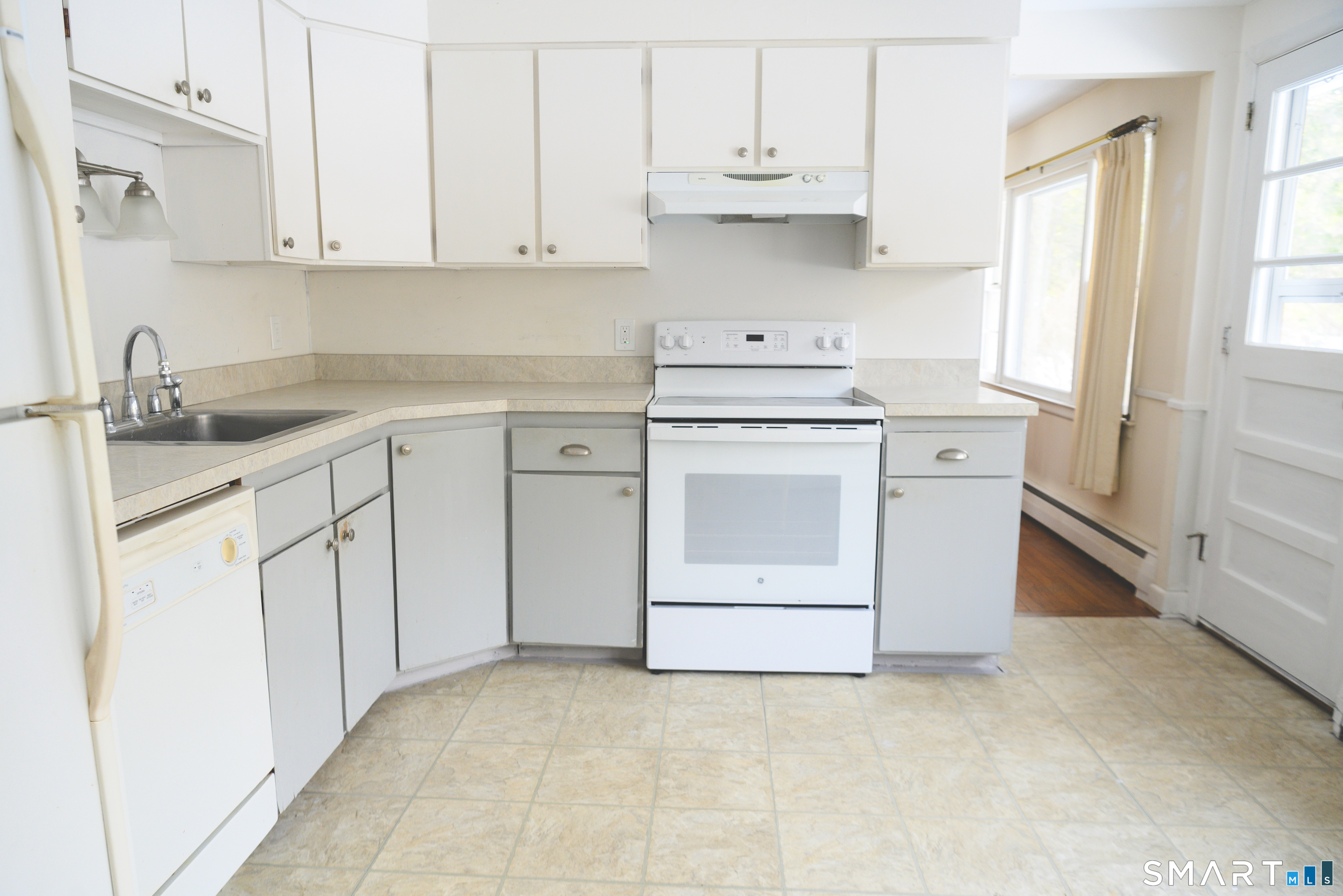 7 Old Colony Road North Stonington, CT 06359 - Photo 10 of 21