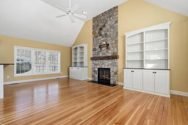 $929,000 | 5 Thistle Lane, Hooksett, NH 03106