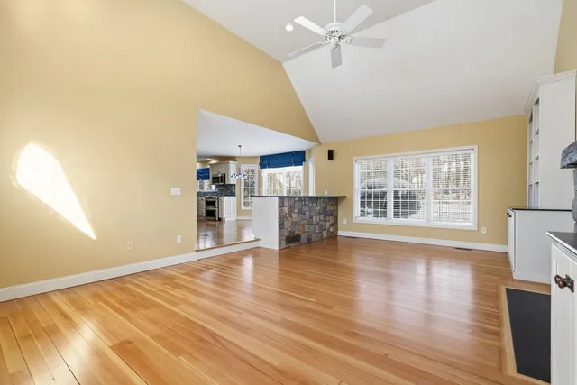 $929,000 | 5 Thistle Lane, Hooksett, NH 03106