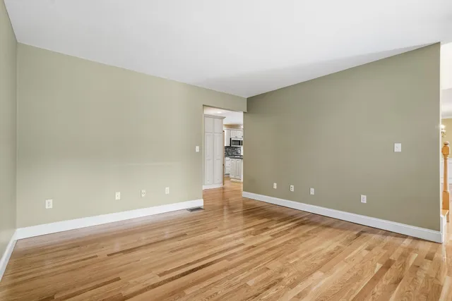 $929,000 | 5 Thistle Lane, Hooksett, NH 03106