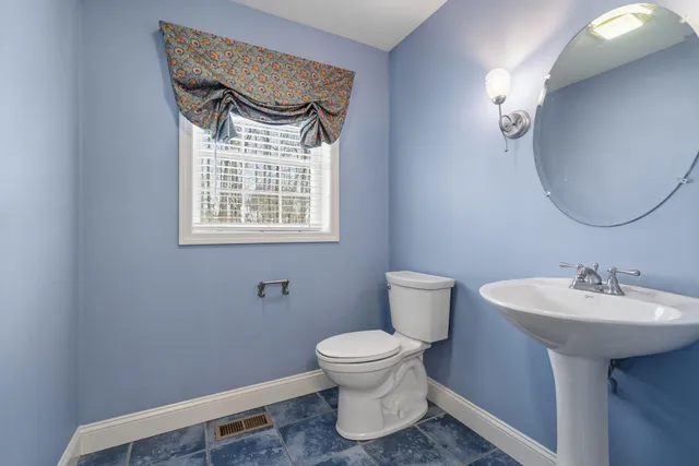 $929,000 | 5 Thistle Lane, Hooksett, NH 03106