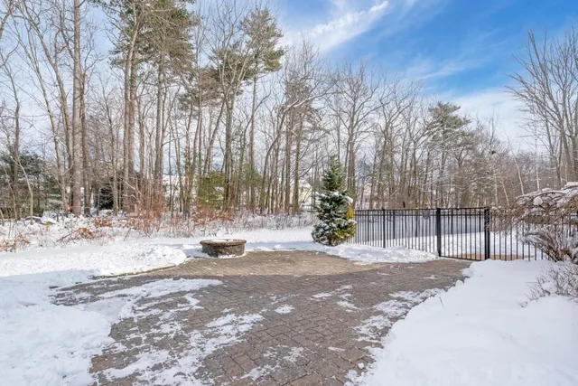 $929,000 | 5 Thistle Lane, Hooksett, NH 03106