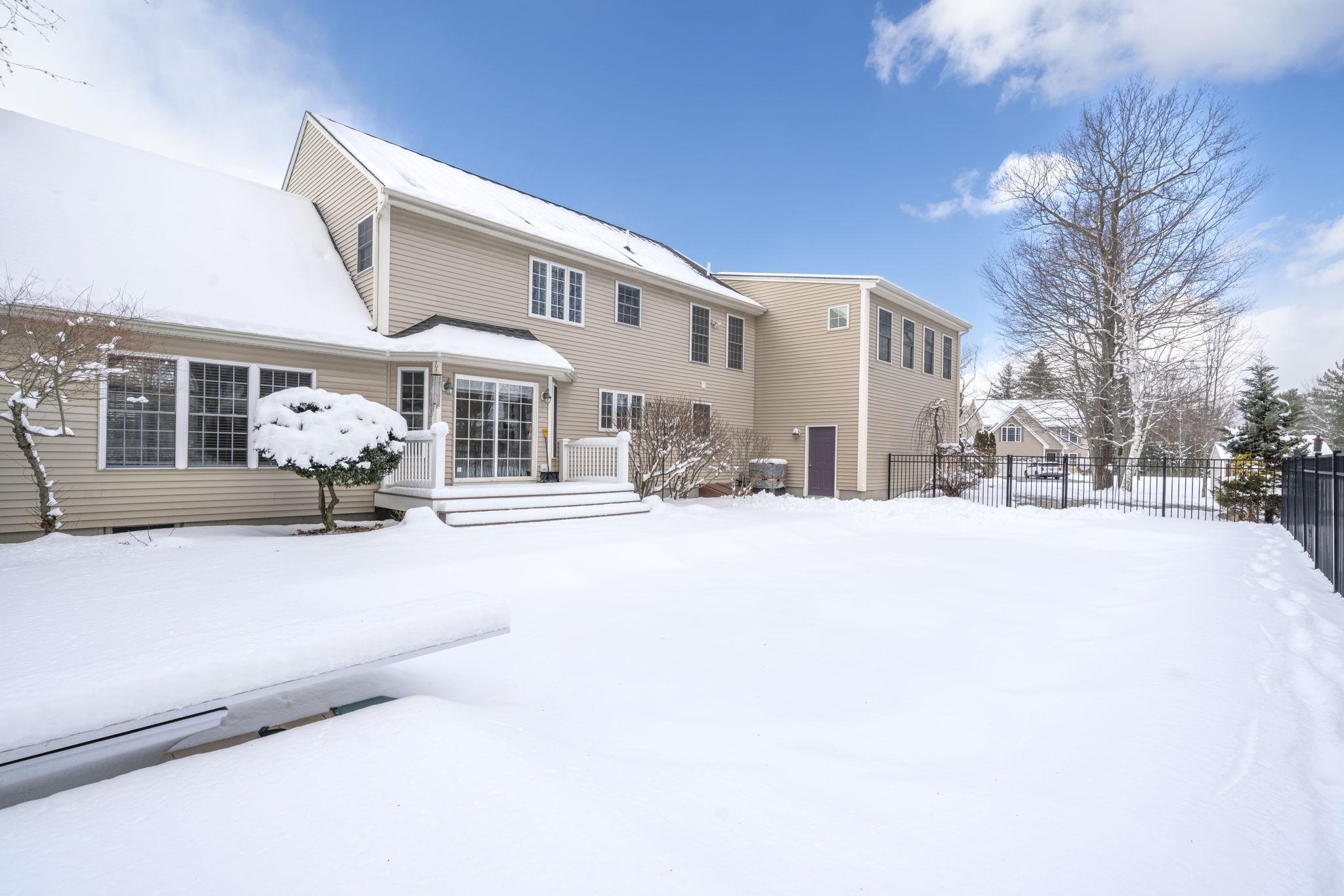 5 Thistle Lane Hooksett, NH 03106 - Photo 9 of 60