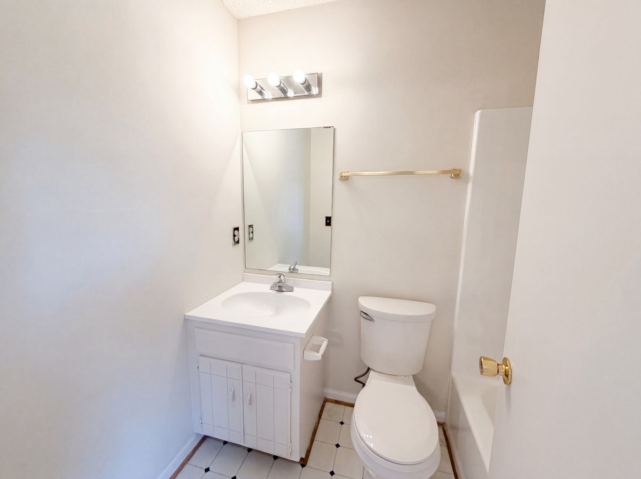 303 Paragon Mills Road Nashville, TN 37211 - Photo 7 of 19