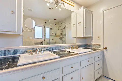 $840,000 | 1043 Martin Street, Houston, TX 77018