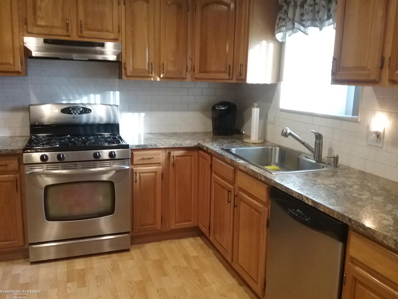 6624 Flintlock Ridge Utica, MI 48317 - Photo 9 of 30 31308554-8.JPG