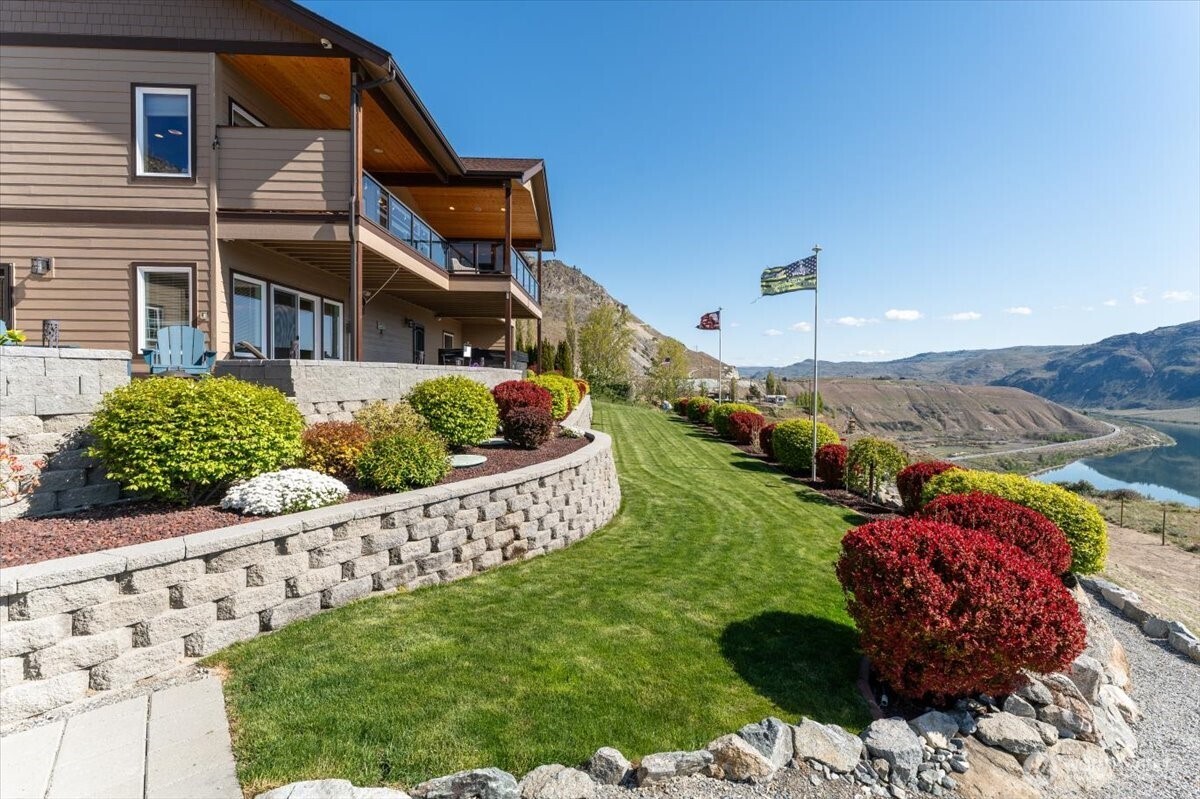525 Columbia View Road Chelan, WA 98816 - Photo 30 of 40