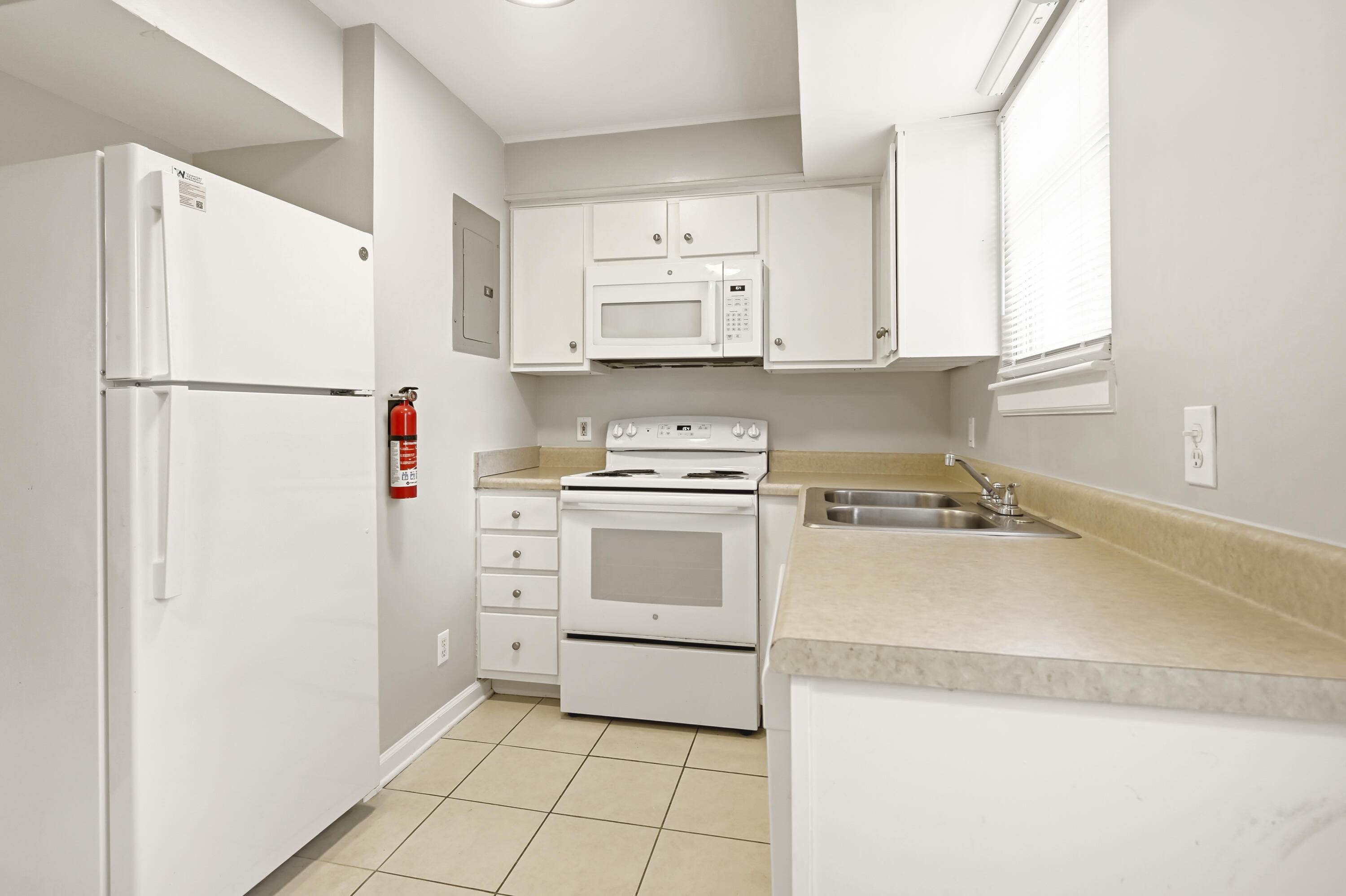 2107 Rondo Street, Unit 201 Charleston, SC 29414 - Photo 5 of 10 _DSC5642