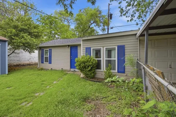 $1,350 | 4024 Collinwood Avenue, Fort Worth, TX 76107