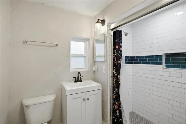 $1,350 | 4024 Collinwood Avenue, Fort Worth, TX 76107