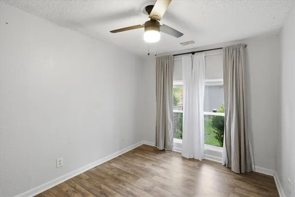 $1,350 | 4024 Collinwood Avenue, Fort Worth, TX 76107