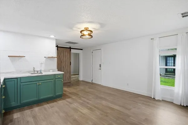 $1,350 | 4024 Collinwood Avenue, Fort Worth, TX 76107