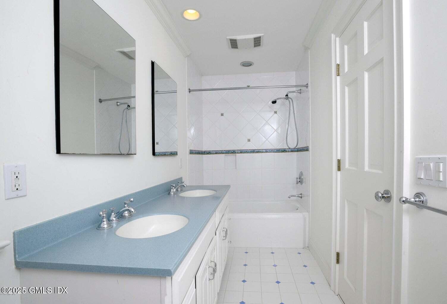 177 Indian Head Road Riverside, CT 06878 - Photo 20 of 30 2nd Full Bathroom