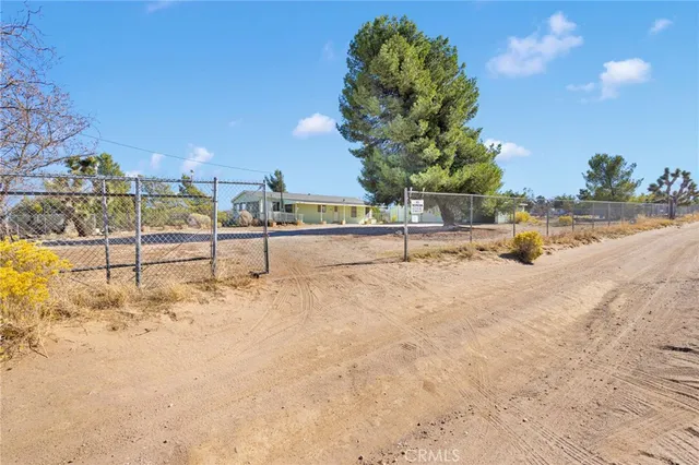 $365,000 | 9283 Atsina Road, Phelan, CA 92371