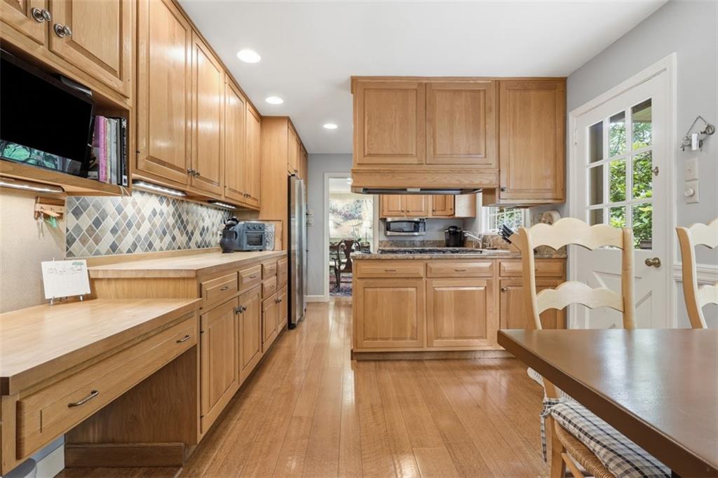 600 Foxhurst Road Pittsburgh, PA 15238 - Photo 10 of 48 Gallery Image 10