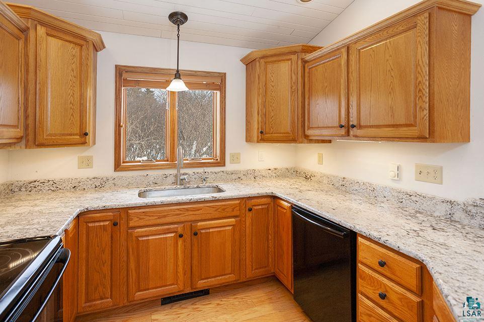 3918 Lindahl Road Hermantown, MN 55811 - Photo 9 of 32 Gallery Image 9