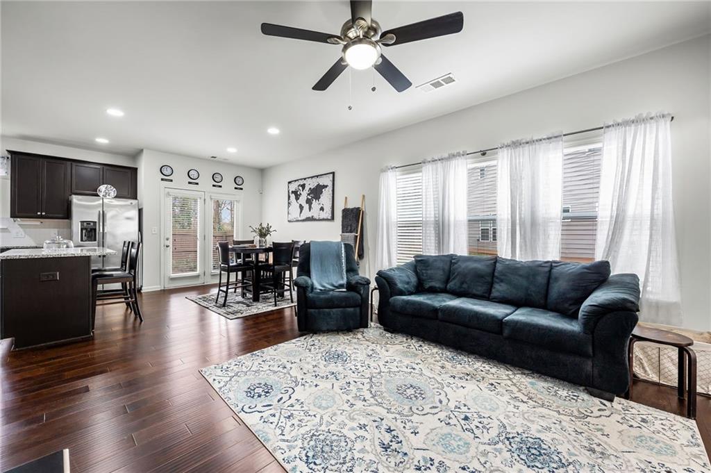 5044 Longview Walk Decatur, GA 30035 - Photo 7 of 39