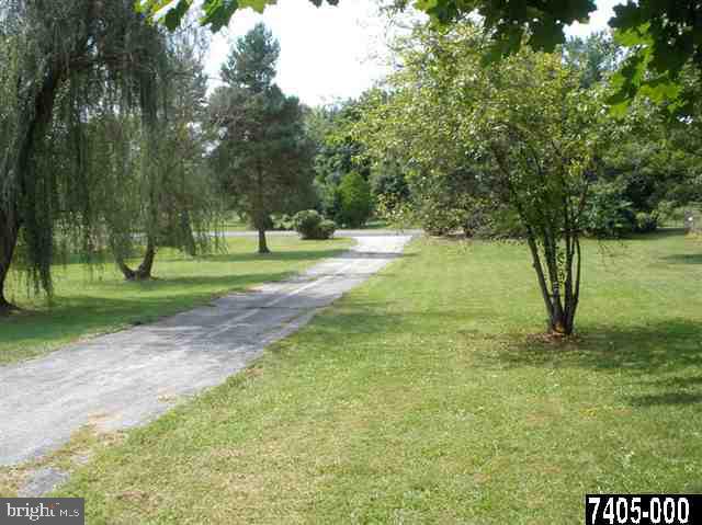 1225 Biglerville Road Gettysburg, PA 17325 - Photo 5 of 11 Gallery Image 5