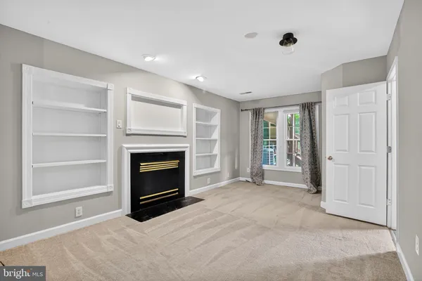$3,100 | 25402 Herring Creek Drive, Chantilly, VA 20152