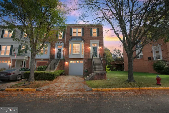 $3,100 | 25402 Herring Creek Drive, Chantilly, VA 20152