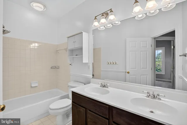 $3,100 | 25402 Herring Creek Drive, Chantilly, VA 20152