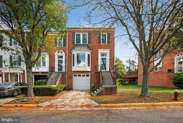 $3,100 | 25402 Herring Creek Drive, Chantilly, VA 20152