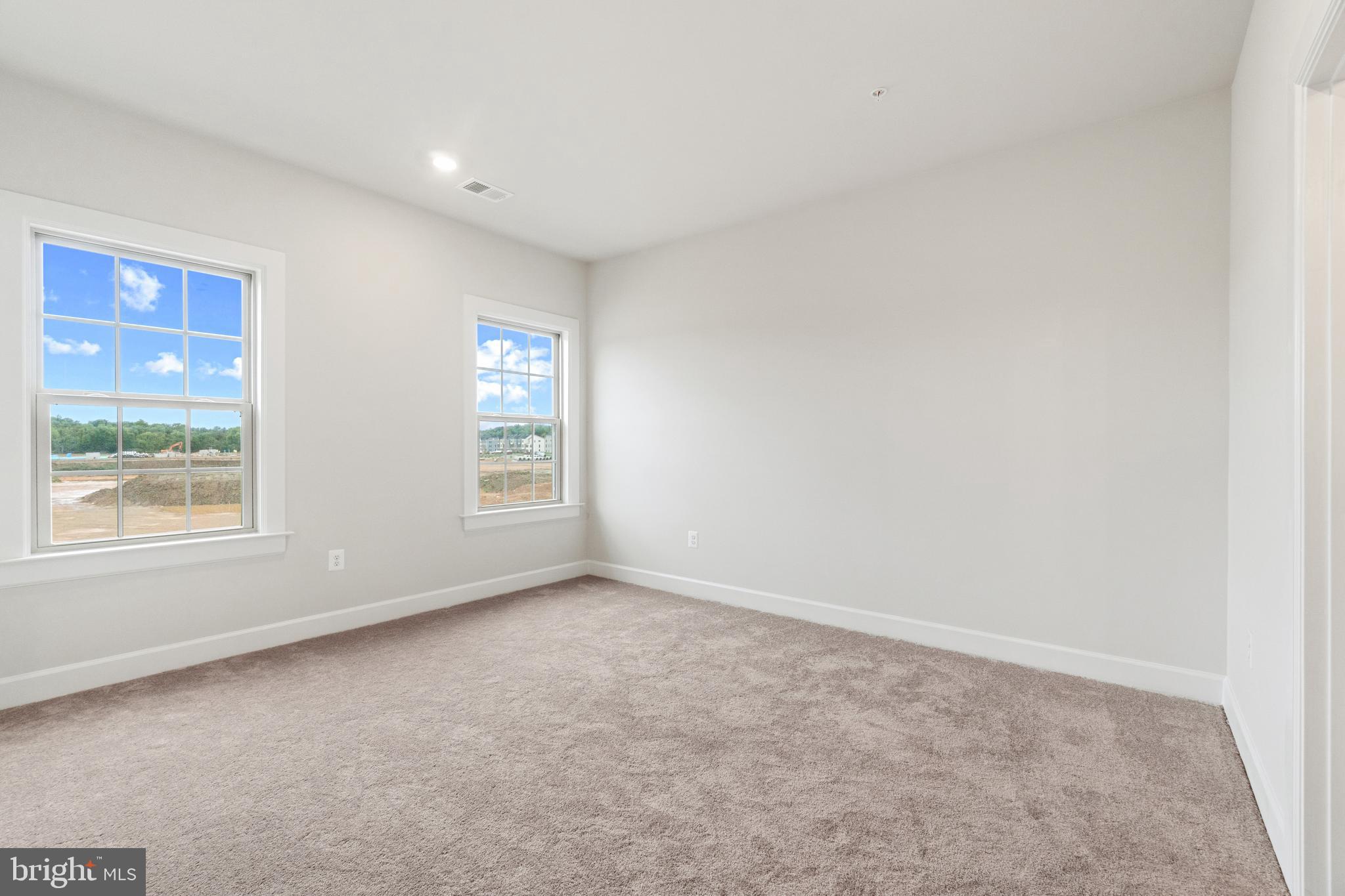 6547 Clubhouse Boulevard Laurel, MD 20708 - Photo 30 of 54 Bedroom