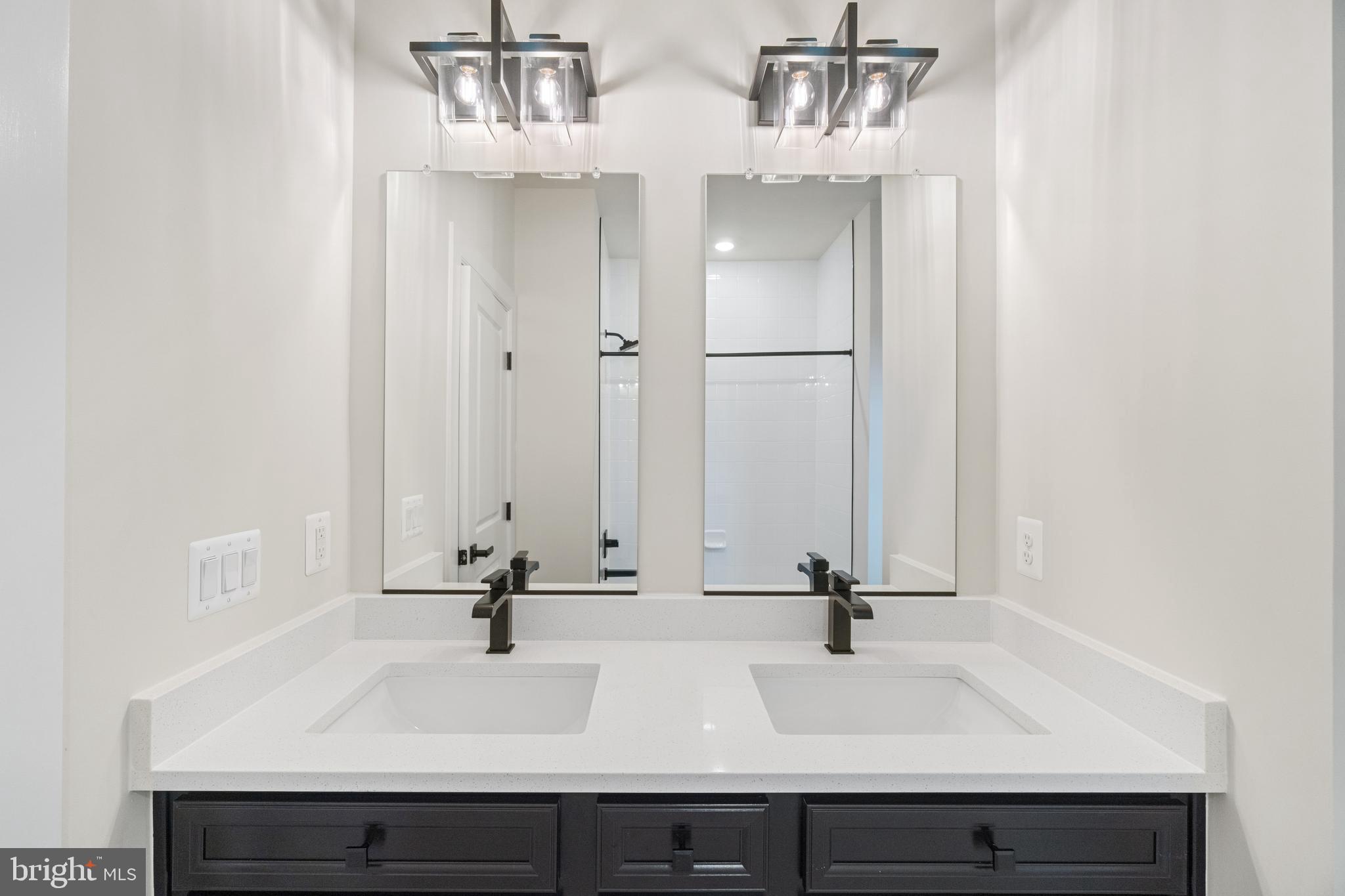 6547 Clubhouse Boulevard Laurel, MD 20708 - Photo 42 of 54 Ensuite Bathroom