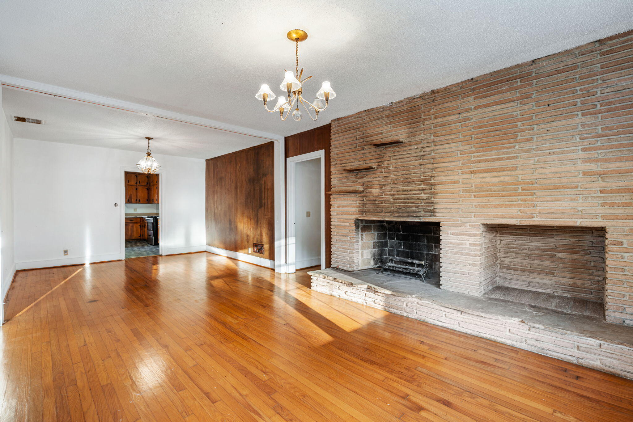 8115 Old State Road Holly Hill, SC 29059 - Photo 8 of 27 Living Room