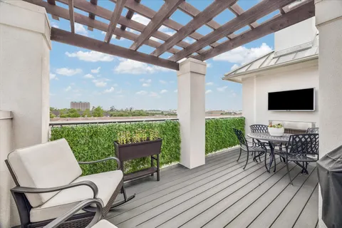 $749,000 | 6015 Post Oak Green Lane, Houston, TX 77055