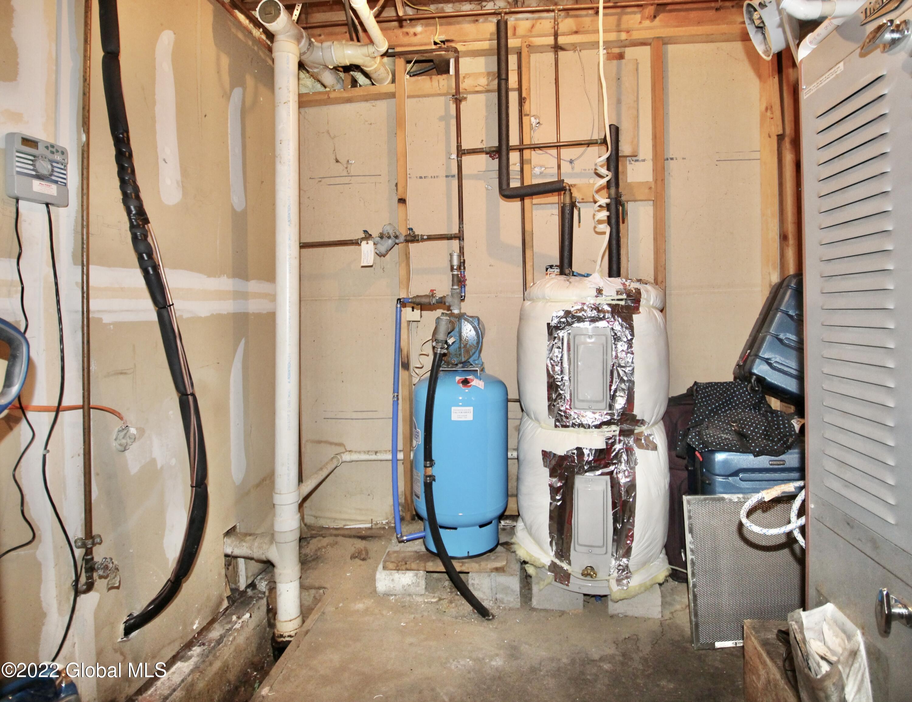 1200 Kings Road Colonie, NY 12303 - Photo 33 of 45 IMG_6433